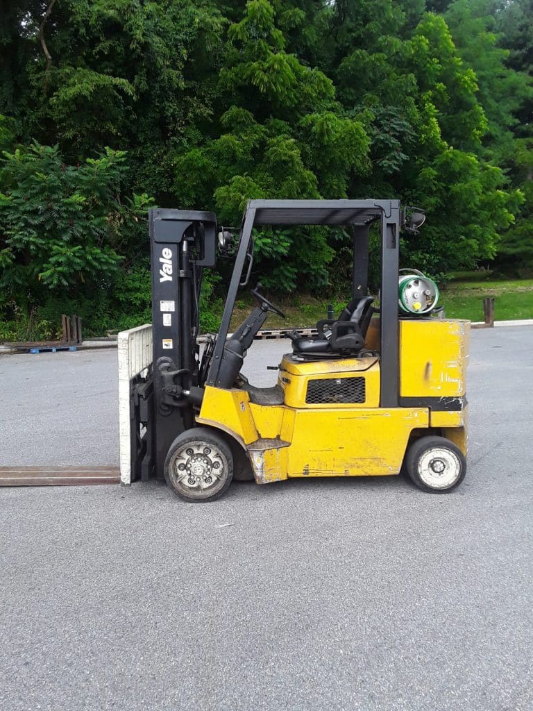 2003 Yale GLC120 12000 lb Capacity Cushion Tire Forklift 39