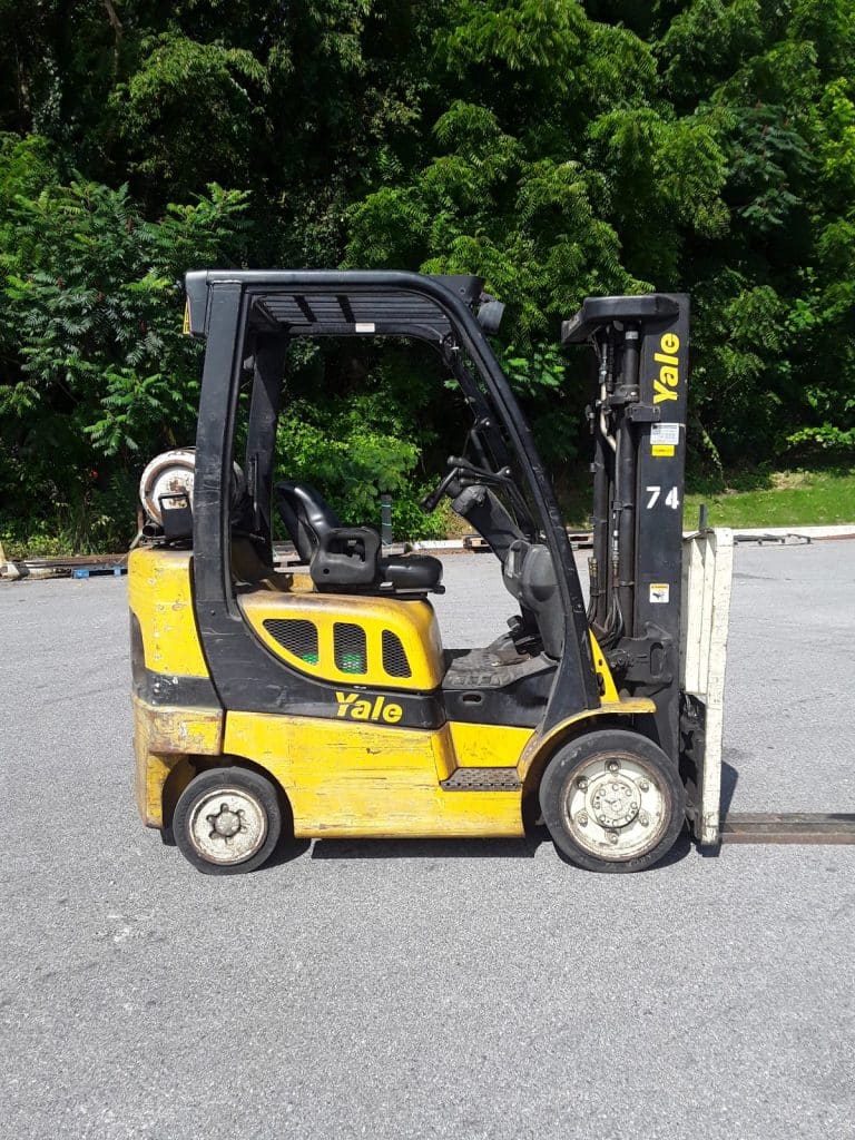 2007 Yale GLC050 5000 lb Capacity Cushion Tire Forklift 29