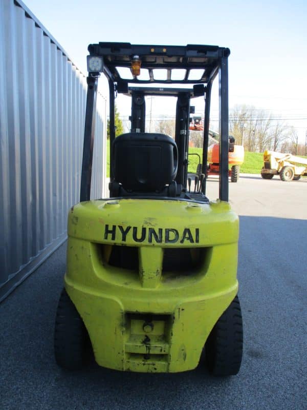 2012 Hyundai 20D-7E 5000 lb Capacity Diesel Pneumatic Forklift 3