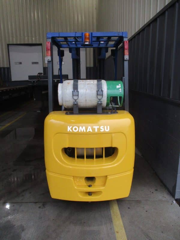 1999 Komatsu FG30SHT-12 6000 lb Capacity Cushion Tire Forklift 4