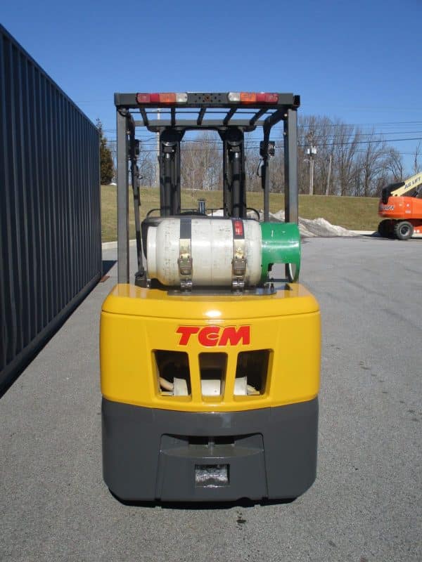 2009 TCM FCG25-4H 5000 lb Capacity Cushion Tire Forklift 4