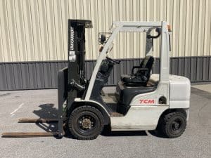 2014 TCM FHD25-A1 5000 lb Capacity Diesel Pneumatic Forklift 13