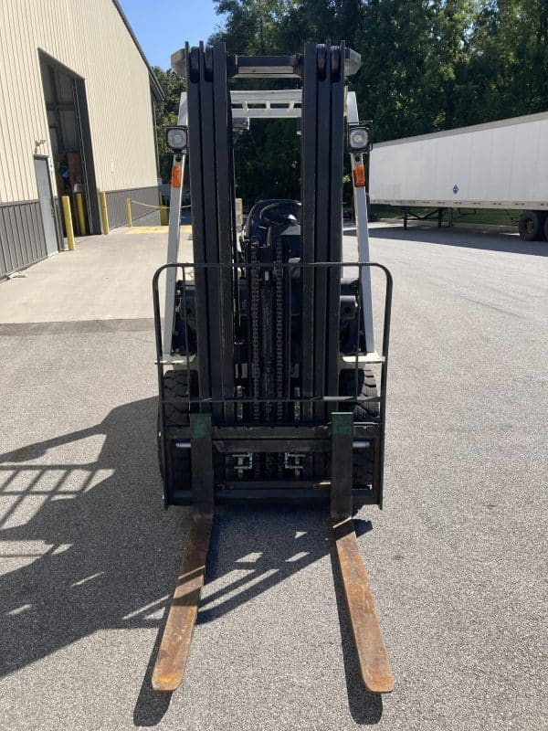 2014 TCM FHD25-A1 5000 lb Capacity Diesel Pneumatic Forklift 3