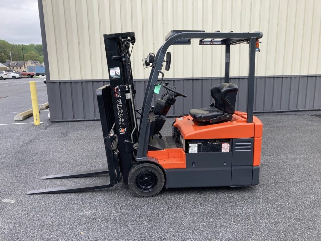 2009 Toyota 7FBEU15 3000 lb Capacity Electric Sit-Down Forklift 15