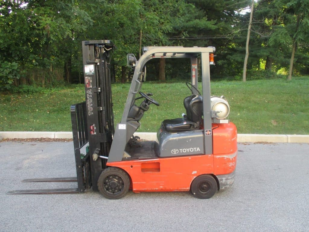 2006 Toyota 7FGCU20 4000 lb Capacity Cushion Tire Forklift 15