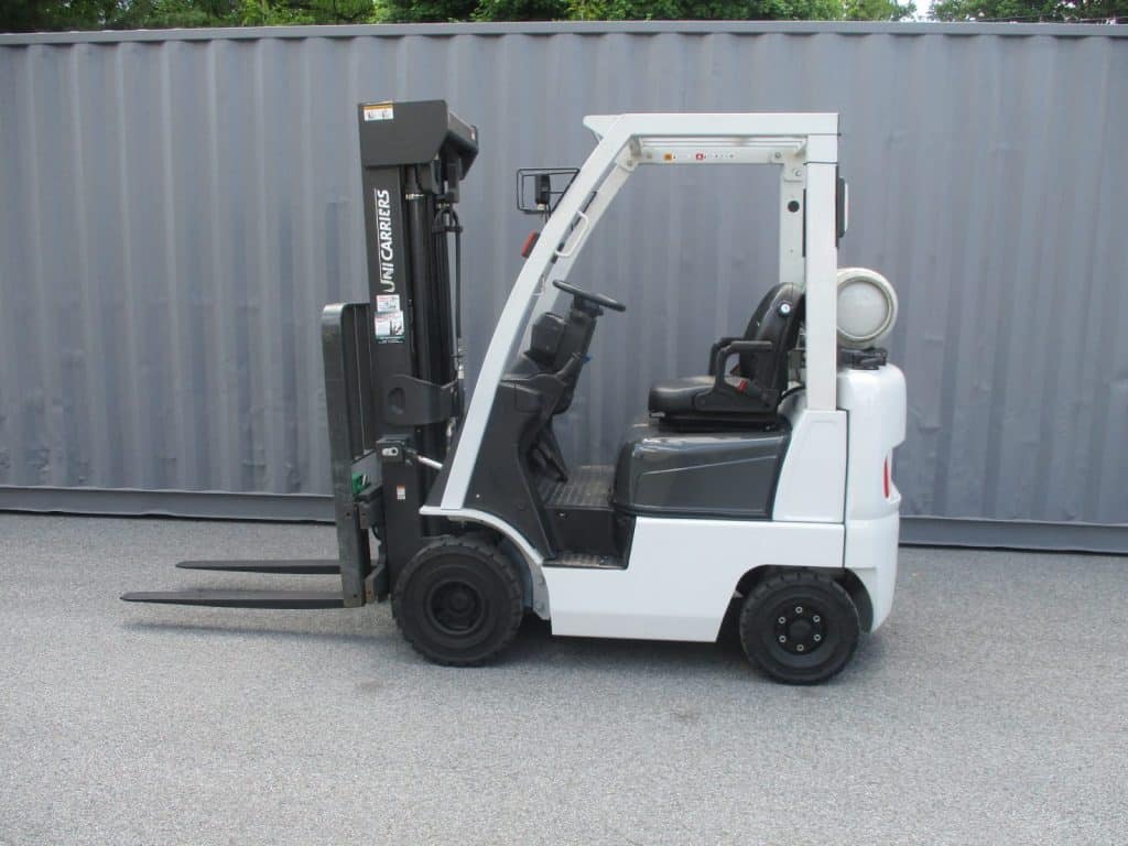 2017 UniCarriers AF35LP 3500 lb Capacity Nomad Pneumatic Forklift 19