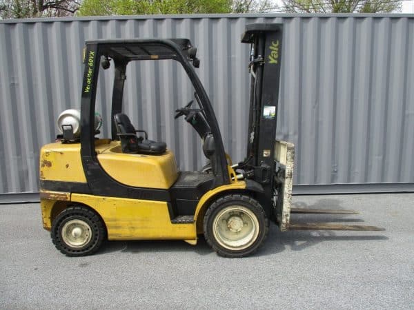 2007 Yale GLP060VX 6000 lb Capacity Pneumatic Forklift 2