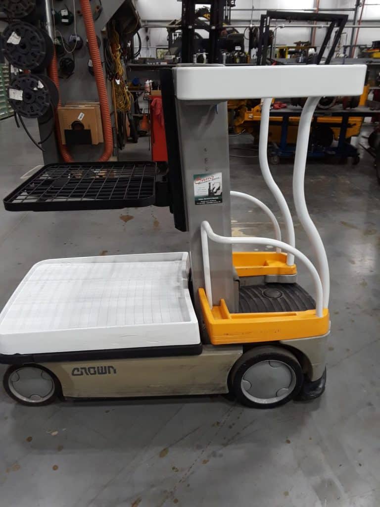 Crown WAV50-118 Electric Work Assist Vehicle 5