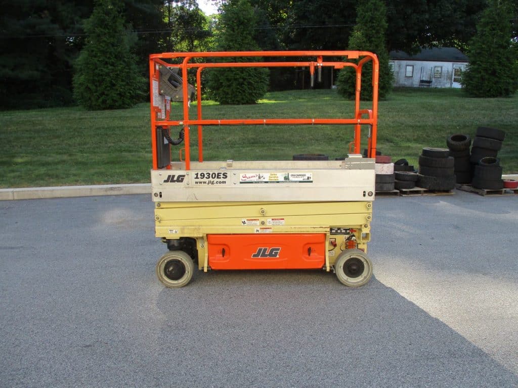 2014 JLG 1930ES Scissor Lift 17