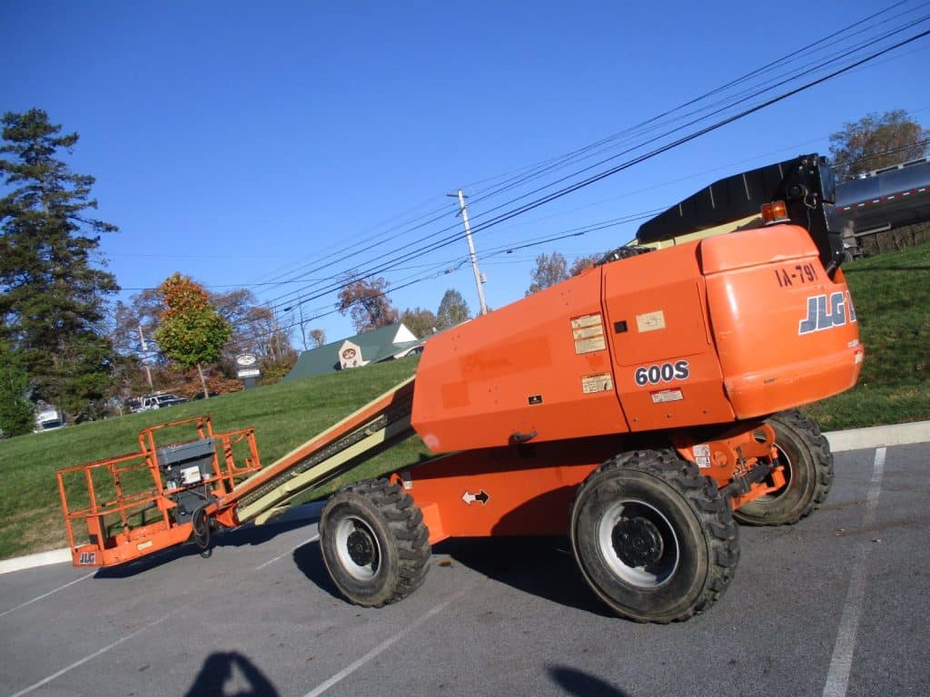 2003 JLG 600S 4-Wheel Drive Man Lift 35