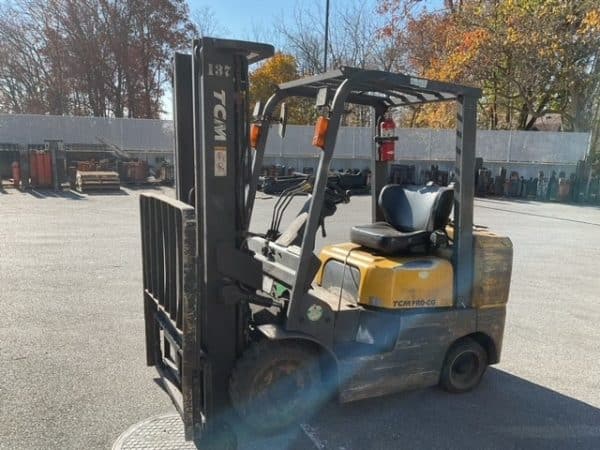 2012 TCM FCG25-4PRO 5000 lb Capacity Forklift 1