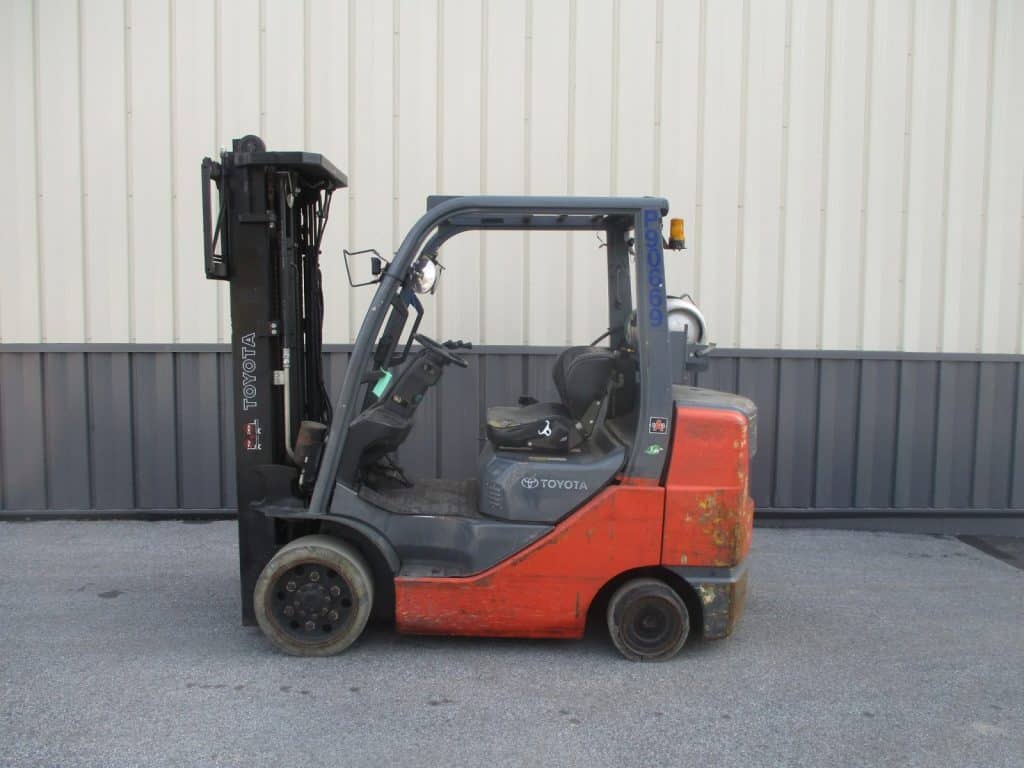 Toyota 8FGCU32 6500 lb capacity forklift 9