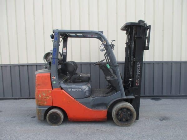 Toyota 8FGCU32 6500 lb capacity forklift 3