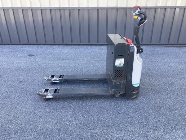 2019 UniCarriers WLX45S Electric Pallet Jack 1