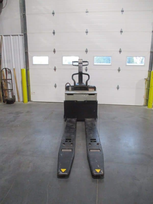 2005 Crown PE4000-60 Electric Pallet Jack 7