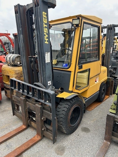 2002 Hyster H60XM 6000 lb capacity forklift 27